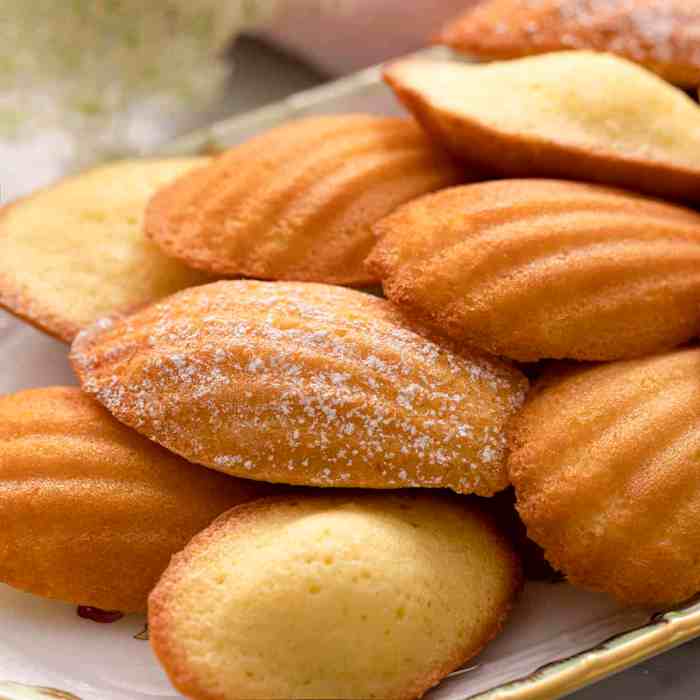 Madeleines madeleine preppykitchen hearing French butter cakes madeleines