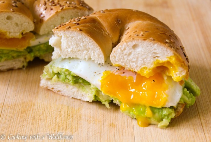 Avocado and egg breakfast sandwich