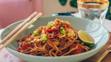 Mie goreng indonesian fried noodles