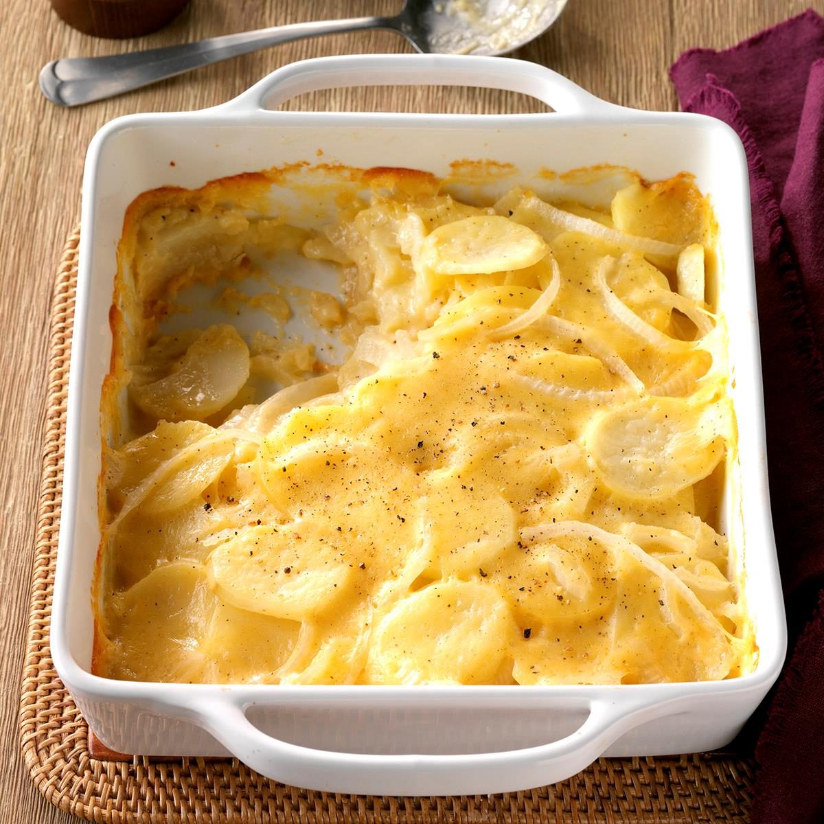 Herbed scalloped potatoes and onions