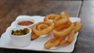 Old fashioned onion rings