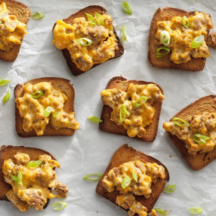 Rye bread party pizzas