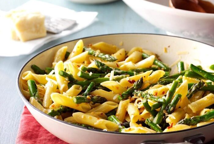 Baked asparagus and mushroom pasta