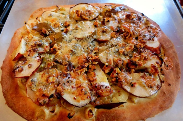 Blue cheese walnut and pear pizza