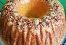 Pecan sour cream pound cake