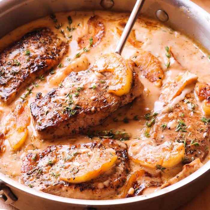 Pork chops with apple and cream sauce