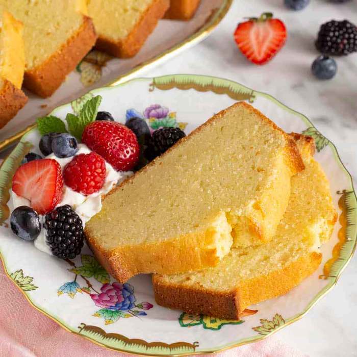 Cream cheese pound cake iii