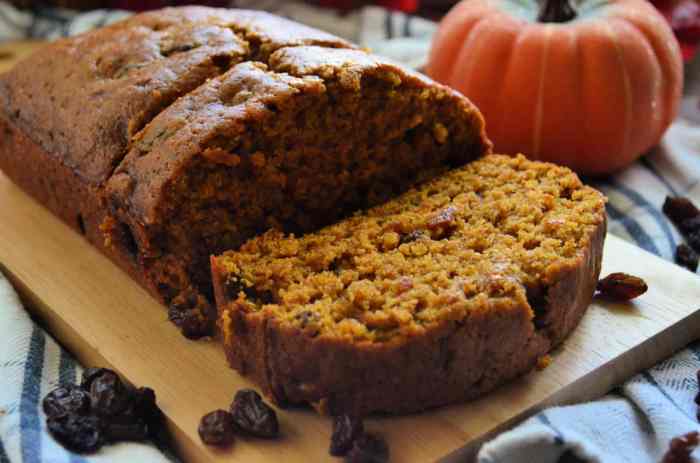 Pumpkin bread with raisins and pecans