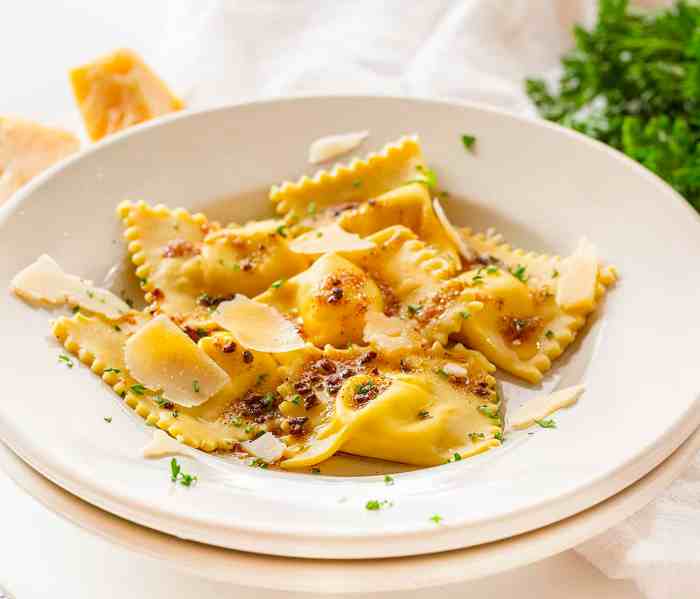 Ravioli vegan pumpkin ricotta filling recipe vegetarian ohmyveggies potluck recipes easy food garlic ideas végétarienne sweet du try article lazy