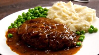 Family beef salisbury steak