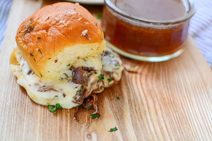 Spicy roast beef sliders