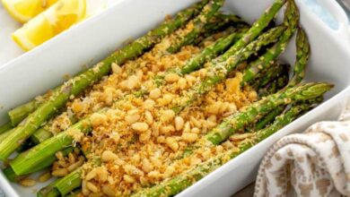 Roasted asparagus with parmesan cream sauce