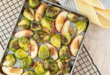 Roasted brussels sprouts with bacon and apples