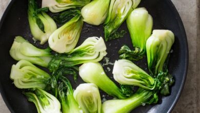 Baby bok choy with garlic