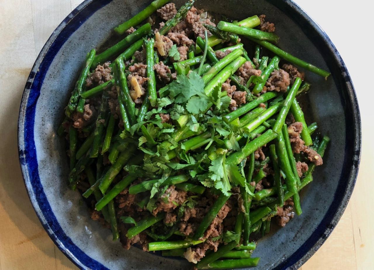Quick asparagus stir fry