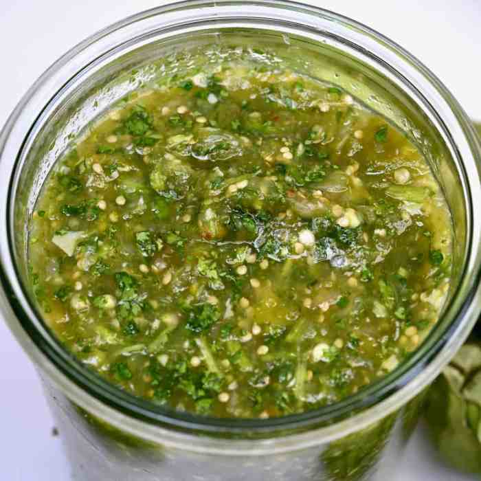 Canned green tomatillo sauce