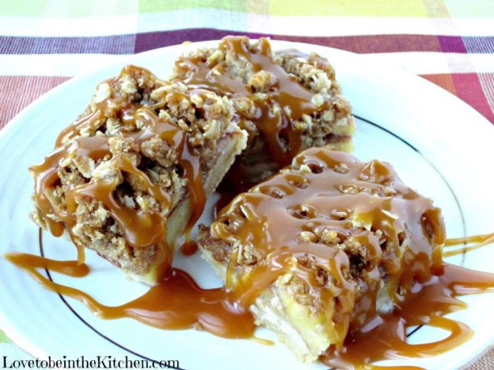 Easy caramel apple pie bars