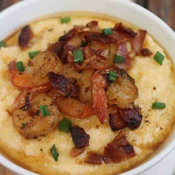 Old charleston style shrimp and grits