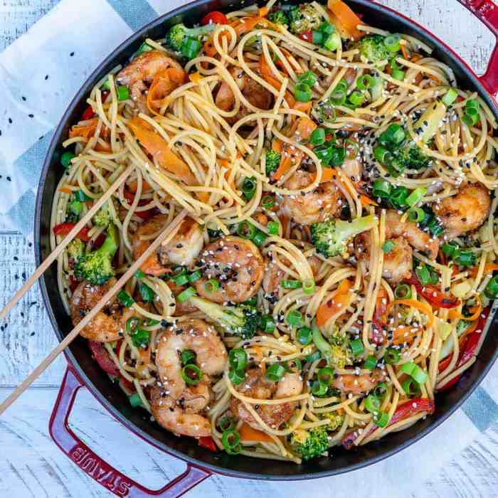 Shrimp and noodles with chili crisp sauce