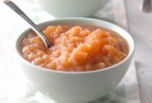 Spiced slow cooker applesauce