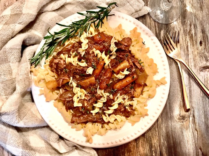 Slow cooker pot roast with malbec red wine