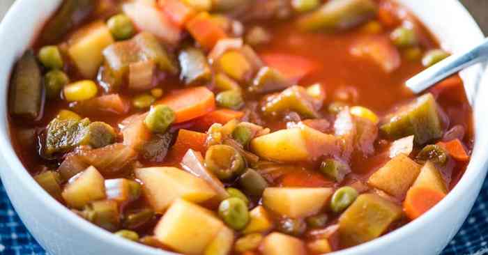 Slow cooker vegetable soup