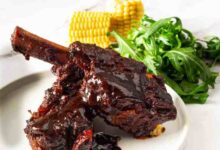 Slow cooker barbequed beef ribs