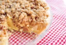 Sour cream apple pie deluxe