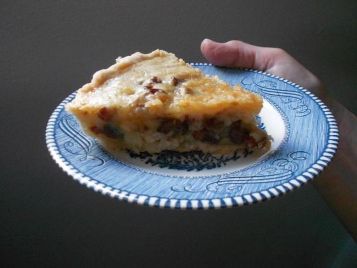 Easy sour cream raisin pie