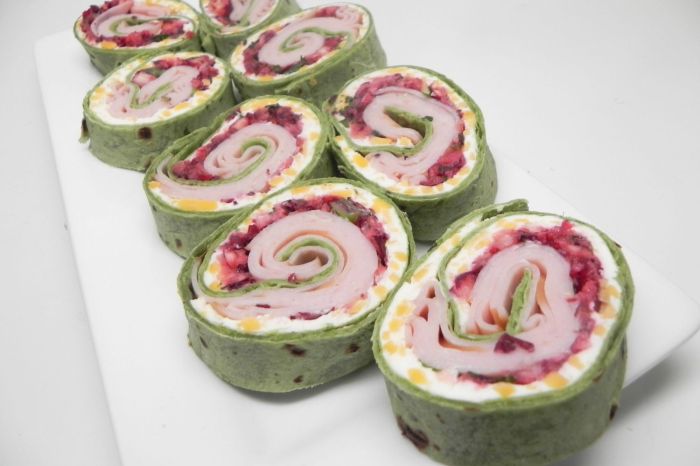 Spicy turkey and cranberry pinwheels