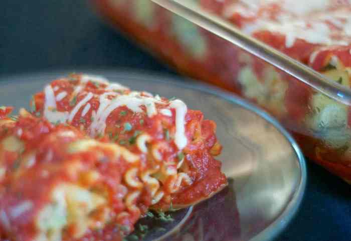 Spinach lasagna roll ups