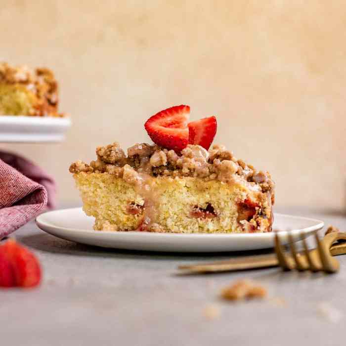 Fresh strawberry coffee cake