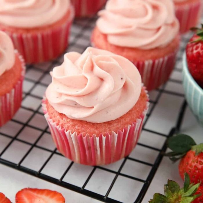 Really real strawberry cupcakes