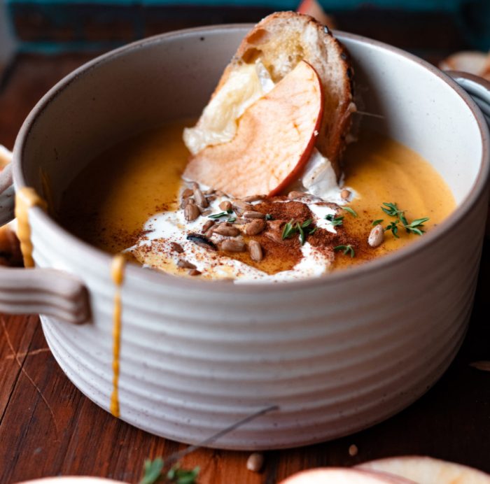 Roasted butternut squash soup with apples and bacon