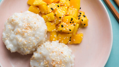 Thai sweet sticky rice with mango khao neeo mamuang