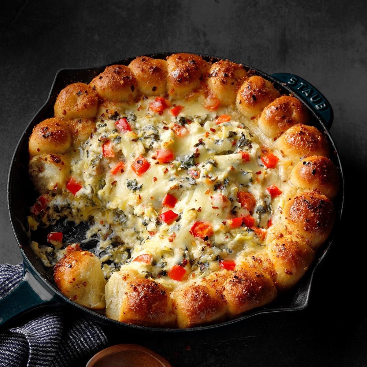 Hot artichoke spinach dip