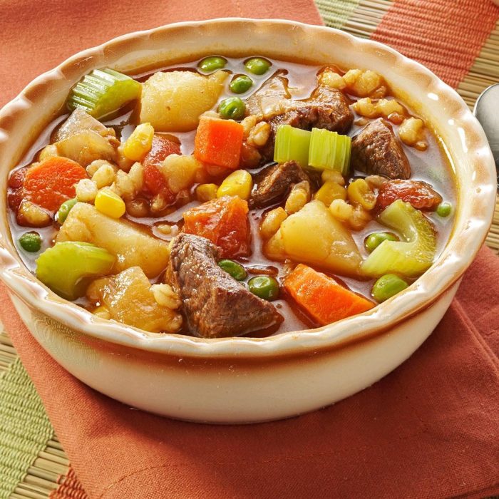 Slow cooker beef barley soup