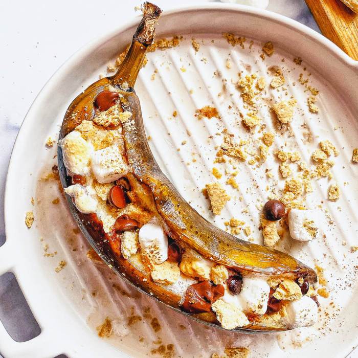 Air fryer smores banana boats