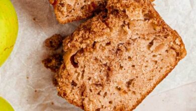 Apple bread with double streusel