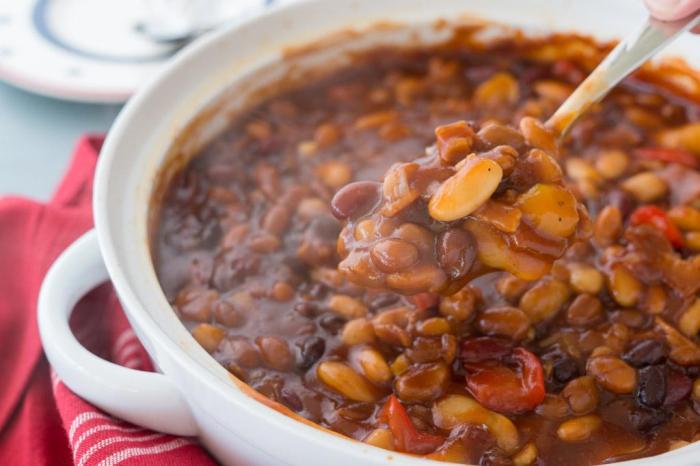 Picnic baked bean casserole