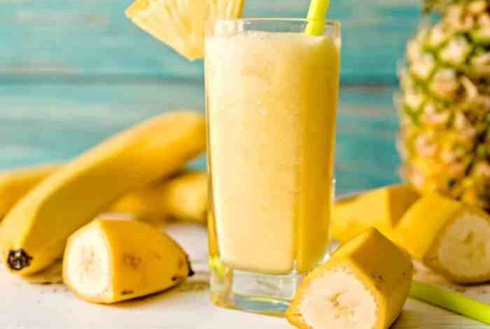 Pineapple and banana smoothie