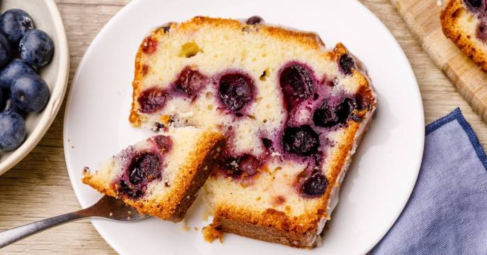 Blueberry bread with sour cream