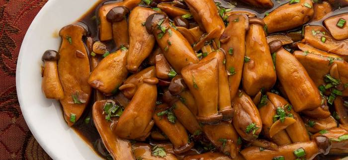 Braised venison with rosemary and shiitake