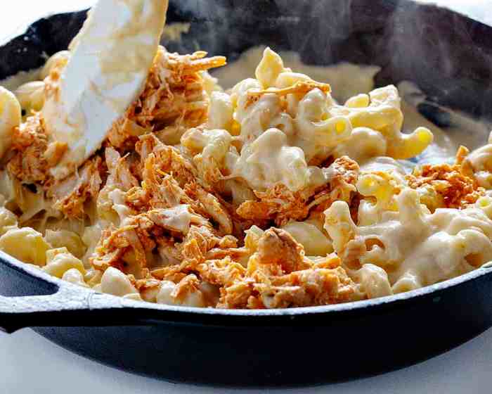 Buffalo chicken mac and cheese