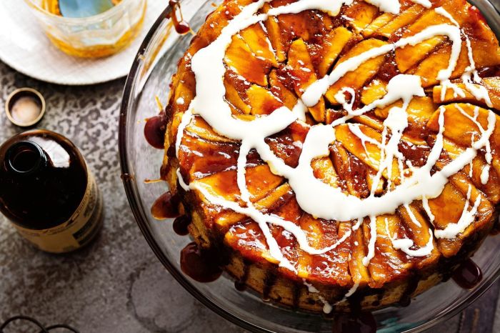 Caramel apple upside down cake