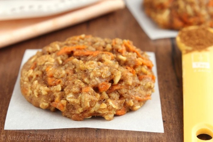 Carrot cake oatmeal cookies