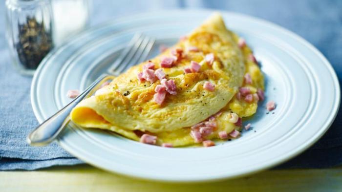 Ham and cheese omelette