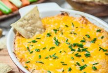 Cheesy buffalo chicken dip