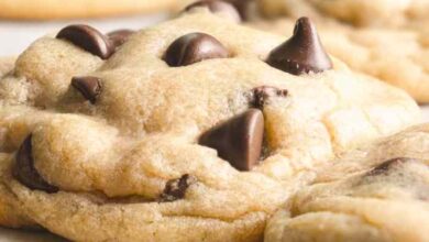 Chewy peanut butter chocolate chip cookies