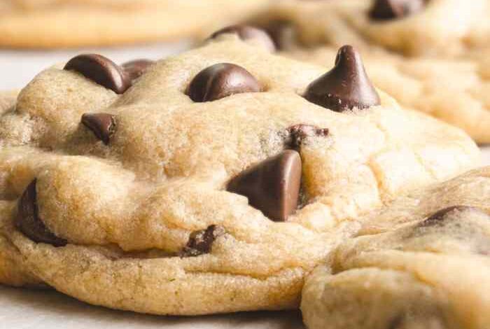 Chewy peanut butter chocolate chip cookies